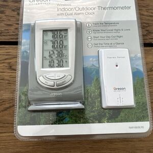 Oregon Scientific RAR188 Wireless Indoor Outdoor Thermometer Clock SEALED NEW